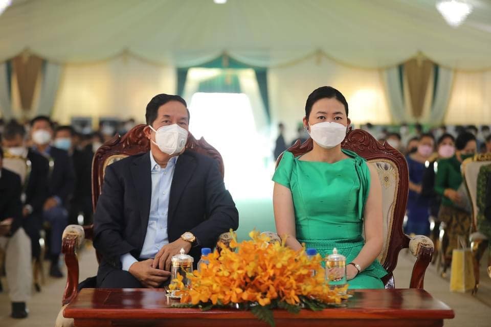 គិតត្រឹមដើមឆ្នាំ២០២២ រាជធានីភ្នំពេញ មានសំណង់បុរី និងបណ្ដុំផ្ទះល្វែងជាង ៣០០កន្លែង អគារខ្ពស់ៗជាង ១៦០០អគារ និងមានគម្រោងសង់ថ្មីជាង ១០០០គម្រោង ក្នុងទំហំទឹកប្រាក់ជាង ២,២៦ពាន់លានដុល្លារអាមេរិក