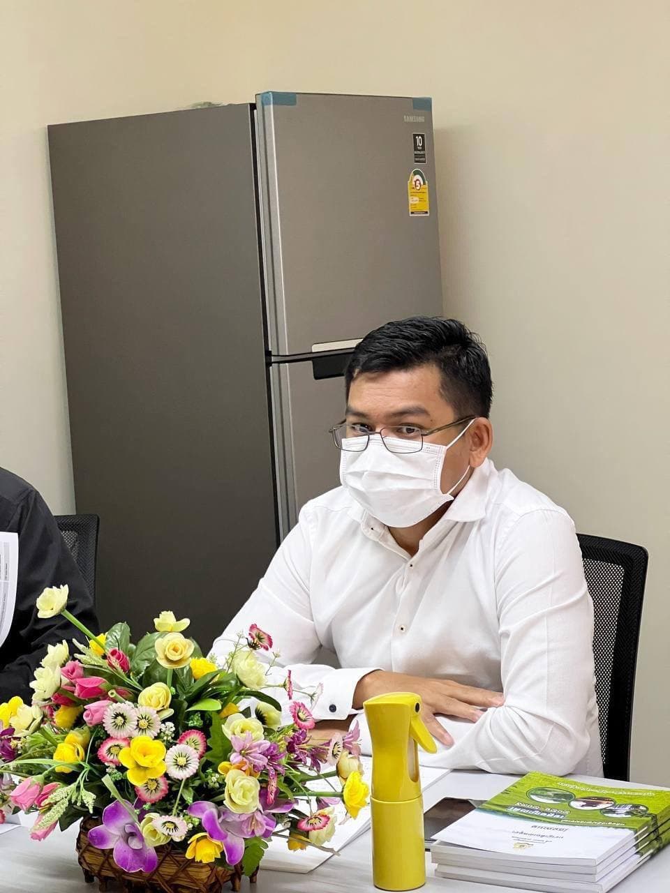 ឯកឧត្តមបណ្ឌិត ជុក ជំនោរ ចូលរួមកិច្ចប្រជុំជាមួយតំណាងអង្គការ WWF-Cambodia ដើម្បីពិភាក្សាអំពីកិច្ចសហការរៀបចំទិវាមួយម៉ោងសម្រាប់ភពផែនដី (Earth Day)