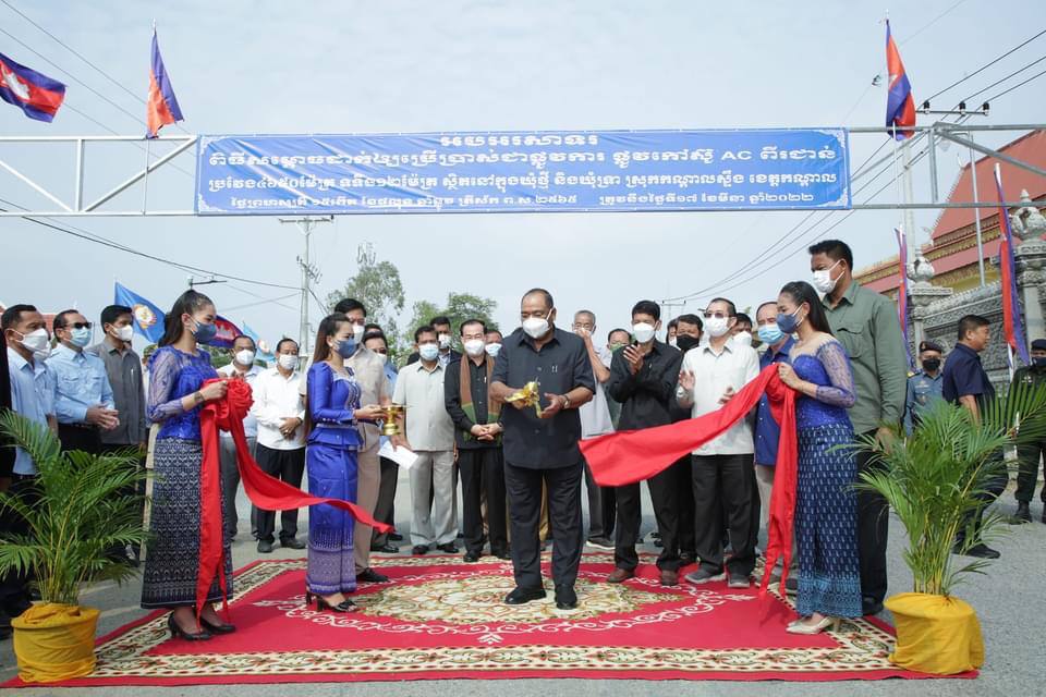 នាយឧត្តមសេនីយ៍កិត្តិបណ្ឌិត ហ៊ីងប៊ុនហៀង អញ្ជើញចូលរួមសម្ពោធសមិទ្ធផលនៅស្រុកណ្តាលស្ទឹង
