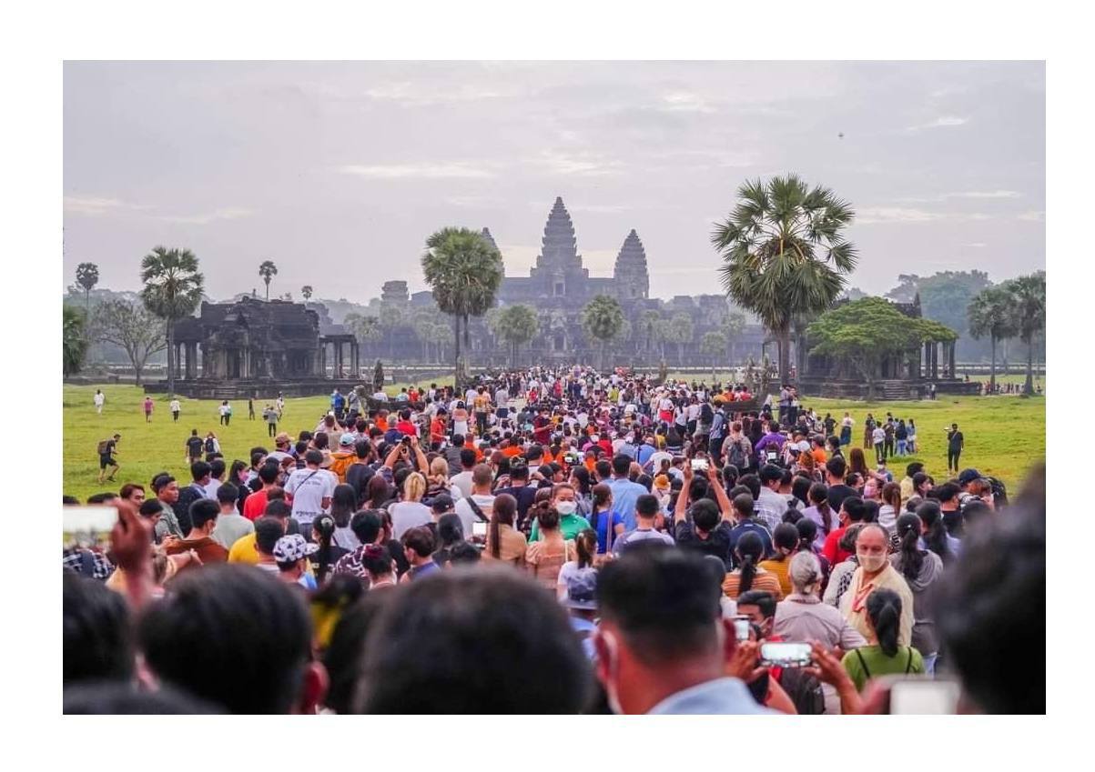 ដោយសារសន្តិភាព និងជោគជ័យនៃនយោបាយវ៉ាក់សាំង ទើបយើងមានឱកាសជួបជុំ និងទទួលភ្ញៀវទេសចរឱ្យដើរទស្សនាកំសាន្តនៅគ្រប់ទីកន្លែងប្រកបដោយសេចក្តីសុខ និងសប្បាយរីករាយ