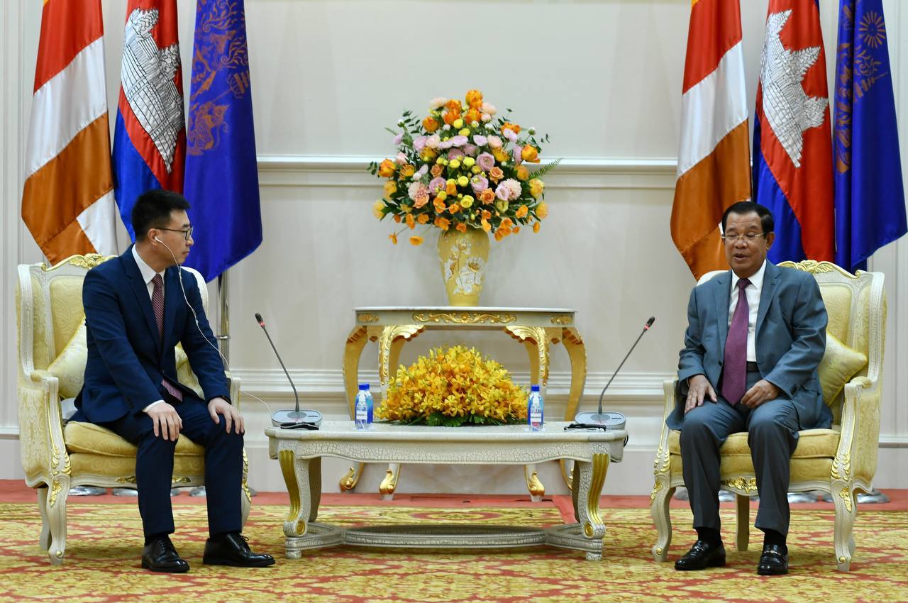 សម្ដេចតេជោ ហ៊ុន សែន លើកទឹកចិត្តឱ្យក្រុមហ៊ុនហួវ៉េ (Huawei) បន្តជួយកម្ពុជា ទទួលបានបច្ចេកវិទ្យាចុងក្រោយបំផុត ដែលធានានូវសុវត្ថិភាព អធិបតេយ្យភាព និងមានការប្រកួតប្រជែងលើពិភពលោក