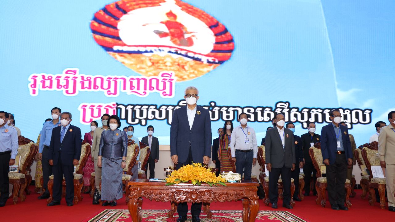 ឯកឧត្តម អូន ព័ន្ធមុន្នរ័ត្ន ណែរនាំដល់ក្រុមការងារចុះមូលដ្ឋាន ត្រូវរៀបចំផែនការឲ្យម៉ត់ចត់ ដើម្បីជម្រុញការចូលរួមបោះឆ្នោតទៅដោយរលូន