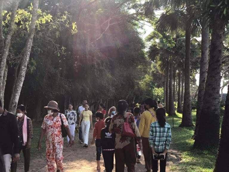 កម្ពុជាទទួលបានភ្ញៀវទេសចរផ្ទៃក្នុងជាង២០ម៉ឺននាក់ នៅចុងសប្ដាហ៍ទី៤ខែមីនានេះ នេះបើតាមប្រសាសន៍ឯកឧត្តម ថោង ខុន រដ្ឋមន្ត្រីក្រសួងទេសចរណ៍