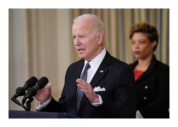 ប្រធានាធិបតីអាមេរិកលោក Joe Biden ទទូចថា លោកមិនបានអំពាវនាវឱ្យមានការផ្លាស់ប្តូររបបនៅរុស្ស៊ីទេ ខណៈសេតវិមានបង្ហាញពីសំណើបង្កើនថវិកាក្នុងវិស័យការពារជាតិ