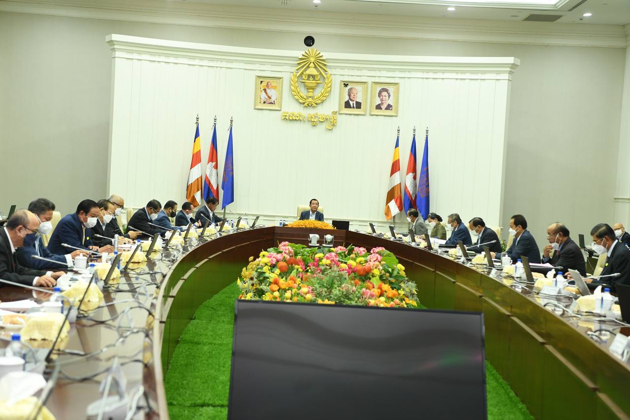 គណៈរដ្ឋមន្រ្តី បានសម្រេចអនុម័តទាំងស្រុងលើ«សេចក្ដី ព្រាងច្បាប់ស្ដីពី វិសោធនកម្មមាត្រា១៤០ នៃច្បាប់ស្ដីពីការ bគ្រប់គ្រងរដ្ឋបាលរាជធានី ខេត្ត ក្រុង ស្រុក ខណ្ឌ»