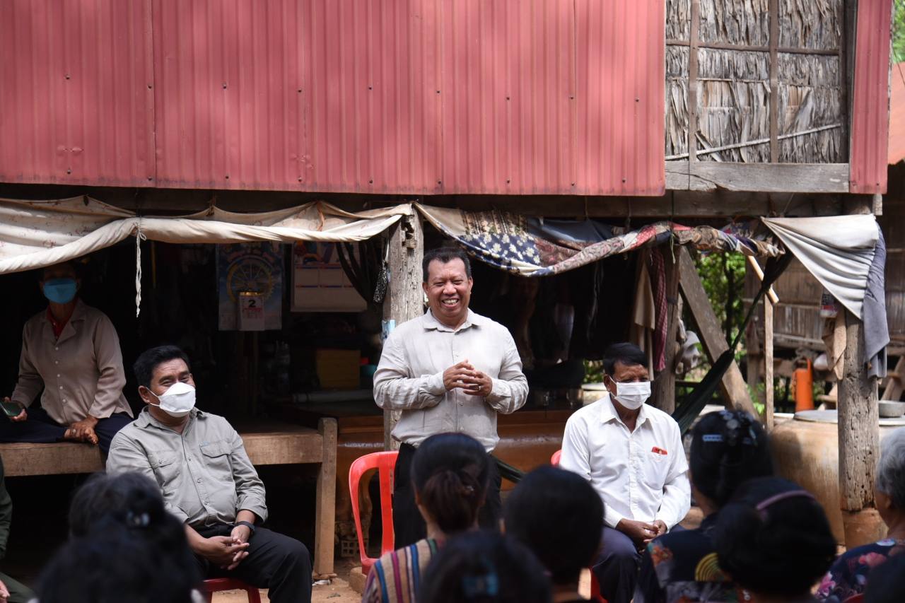 ក្រុមការងារចុះមូលដ្ឋានស្រុកអូររាំងឪ៖ គណបក្សរបស់ប្រជាជន បម្រើប្រជាជន នៅរួមរស់ រួមសុខ រួមទុក្ខជាមួយប្រជាជន មិនដែលរត់ចោលប្រជាជនម្តងណាមួយឡើយ