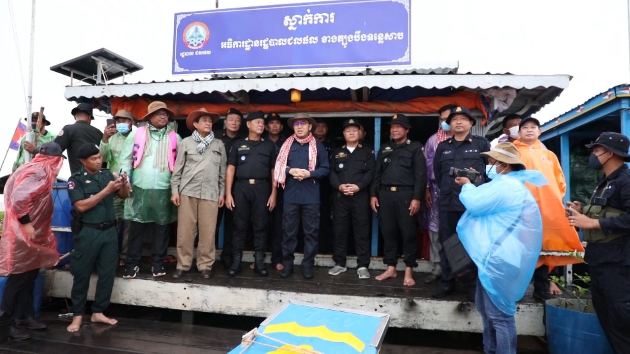 រដ្ឋមន្ត្រីក្រសួងកសិកម្ម អញ្ជើញសួរសុខទុក្ខ ក្រុមអន្តរាគមន៍ថ្នាក់ជាតិបង្គ្រាបបទល្មើសជលផល ដែលកំពុងបំពេញបេសកកម្ម តាមតំបន់សំខាន់ៗ