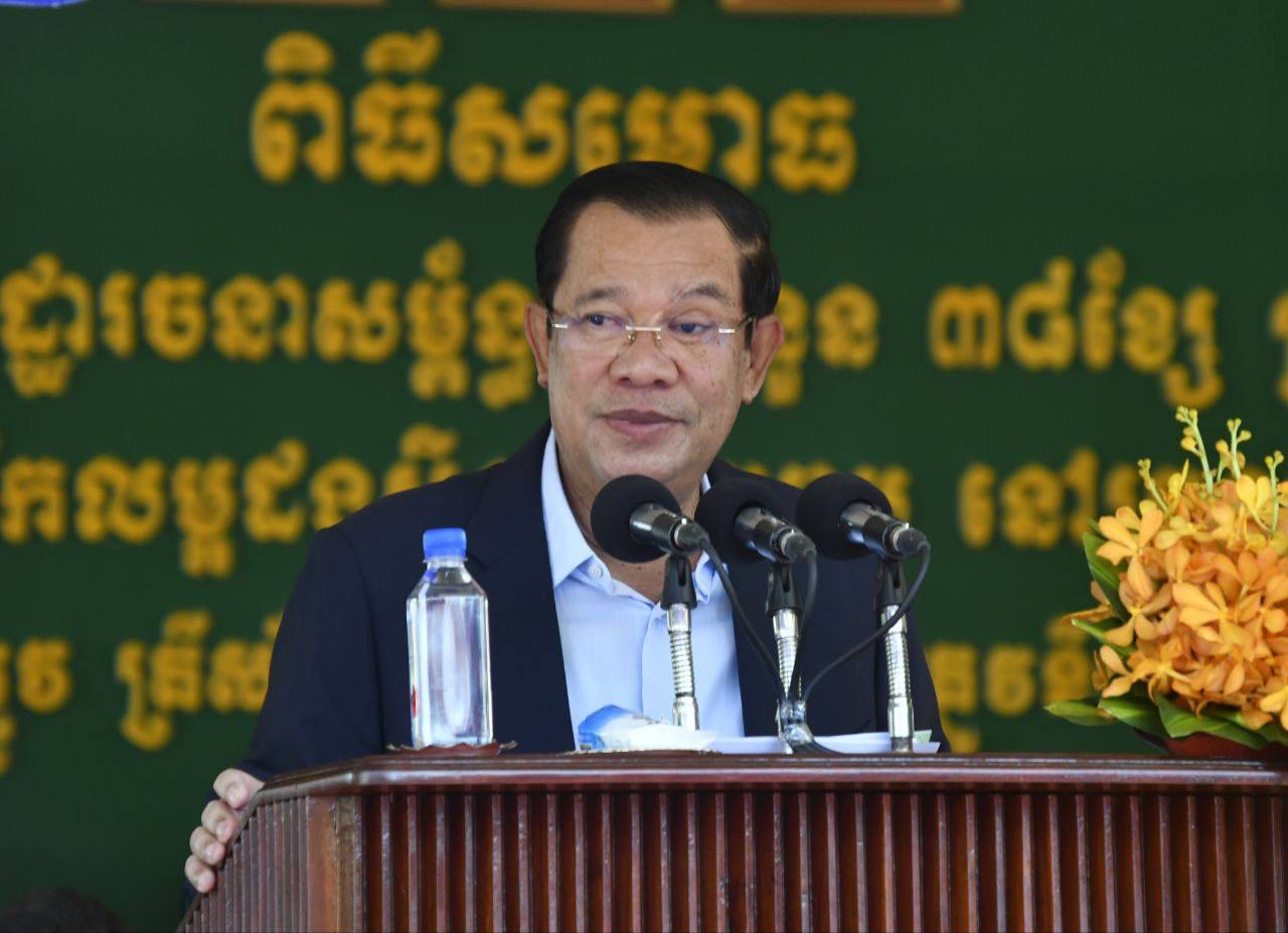 សម្តេចតេជោ ហ៊ុន សែន ថ្លែងថា សមិទ្ធផលនានាក្នុងថ្ងៃនេះ  គឺជាផ្លែផ្ការកើត​ចេញ​ពីម្លប់សន្តិភាព ដែល​យើងកំពុងអភិវឌ្ឍន៍  និងជាស្នាដៃកូនខ្មែរទាំងអស់ គ្មានថវិកា​បរទេសសូម្បីមួយសេន  កូវីដមិនអាចបញ្ឈប់​សកម្មភាព​ទៅលើ​ការ​សាងសង់  នូវអ្វីដែលជាគោលដៅយើងបានដាក់ចេញនោះទេ (មានវិដេអូ)