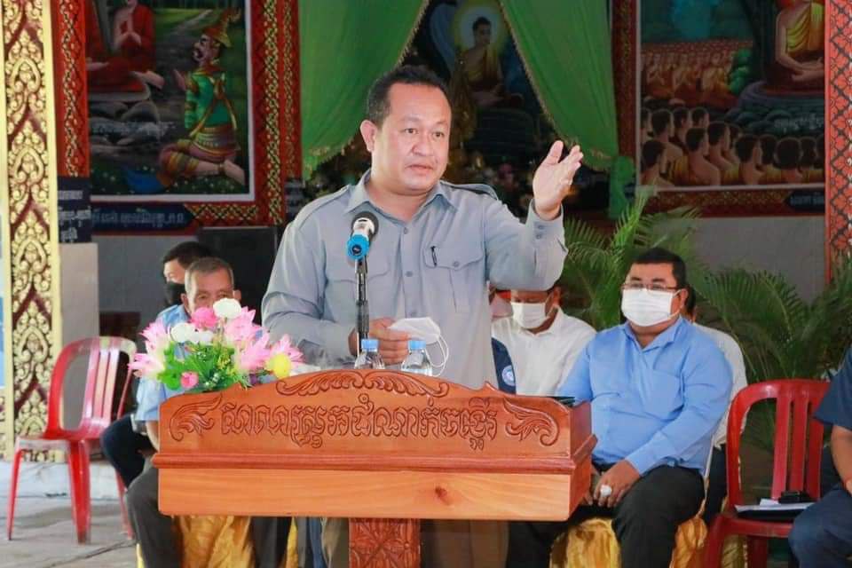 វិញ្ញាបនប័ត្រ សំគាល់ម្ចាស់អចនវត្ថុ ចំនួន ២៦៧១ក្បាលដី ត្រូវបានប្រគល់ជូនប្រជាពលរដ្ឋ នៅក្នុង ភូមិរនេស និងភូមិព្រៃតាកុយ