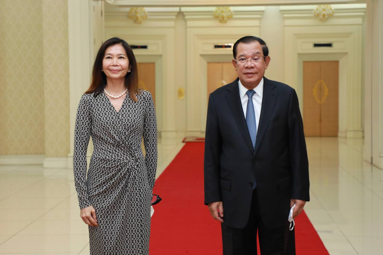ព្រឹកនេះ សម្តេចតេជោ ហ៊ុន សែន អនុញ្ញាតឱ្យអ្នកសម្របសម្រួល នៃអង្គការសហប្រជាជាតិប្រចាំនៅកម្ពុជា ចូលជួបសម្តែងការគួរសម និងជម្រាបលា