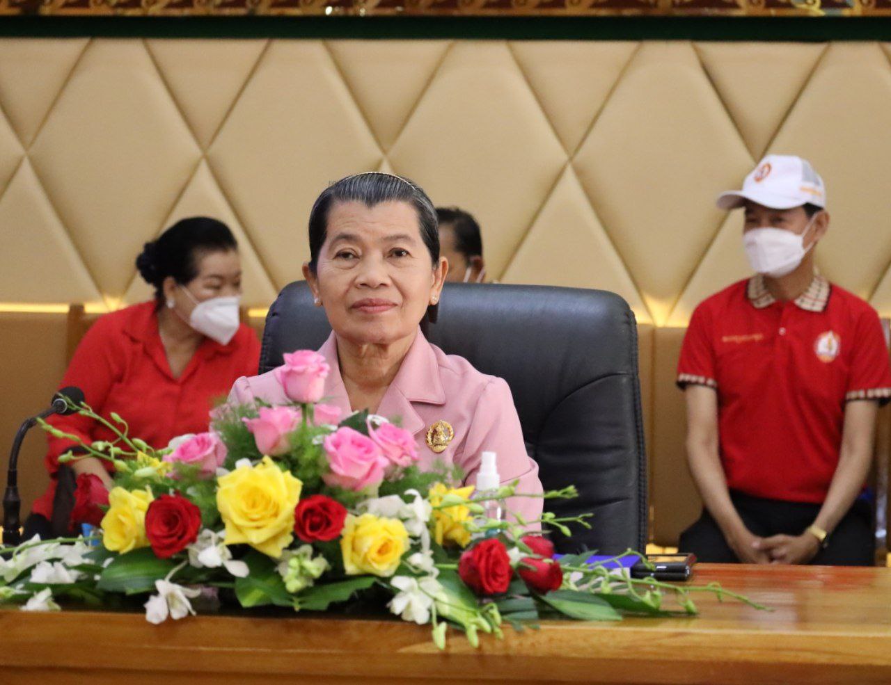 លោកជំទាវកិត្តិសិង្គហបណ្ឌិត ម៉ែន សំអន  ៖ ក្រុមការងារ អាជ្ញាធរ និងបេក្ខ​ជន  សូមកុំធ្វើឱ្យ ប៉ះពាល់ដល់  អារម្មណ៍និងផល​ប្រយោជន៍របស់​ប្រជាពល​រដ្ឋនៅក្នុង​មូលដ្ឋាន (មានវីដេអូ)