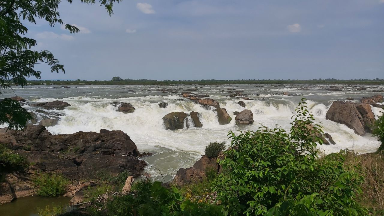 ទឹកធ្លាក់ព្រះនិម្មិត ជាគោលដៅទេសចរណ៍ដ៏ស្រស់ស្អាត នៅភាគខាងឦសានប្រទេស