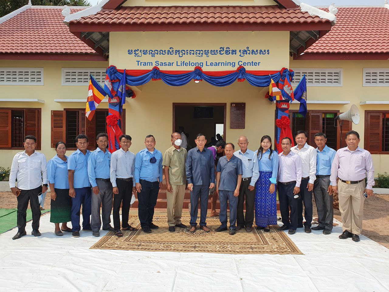 ក្រោមការដឹកនាំដ៏ឈ្លាសវៃរបស់សម្តេចអគ្គមហាសេនាបតីតេជោ ហ៊ុន សែន បានធ្វើឱ្យប្រទេសកម្ពុជា មានសន្ទុះរីកចម្រើន ជឿនលឿនលើគ្រប់វិស័យ