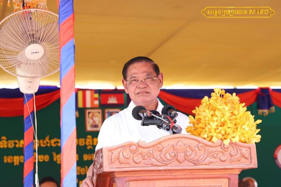 សម្ដេចក្រឡាហោម ស ខេង អំពាវនាវដល់ប្រជាពលរដ្ឋឱ្យគោរពច្បាប់ចរាចរណ៍ ក្រោយពីគ្រោះថ្នាក់ចរាចរណ៍មានការកើនឡើង បន្ទាប់ពីស្ថានភាពជំងឺកូវីដ-១៩ ធូរស្រាល
