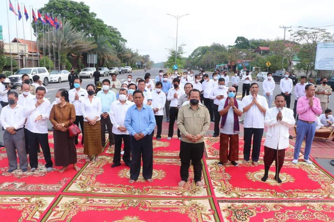 ថ្នាក់ដិកនាំ ខេត្តកែប រៀបចំពិធី បួងសួង សុំសេចក្តីសុខចម្រើន