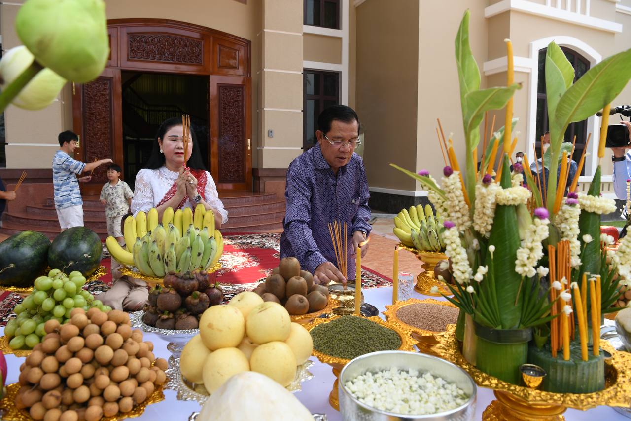 សម្តេចតេជោ ហ៊ុន សែន អំពាវនាវឱ្យយកចិត្តទុកដាក់ដល់​ការពាក់ម៉ាស់ក្នុងឱកាសចូលឆ្នាំខ្មែរ