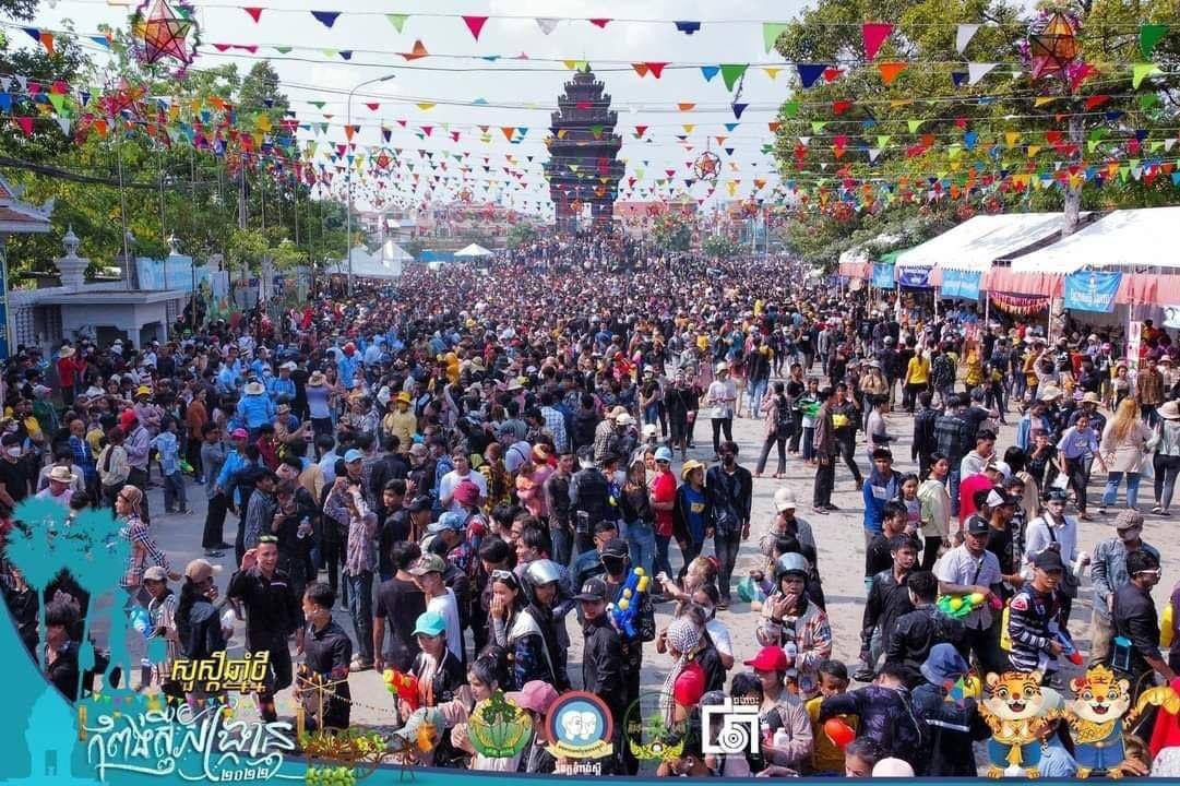 ថ្ងៃទីពីរនៃបុណ្យចូលឆ្នាំថ្មី មានភ្ញៀវចេញដើរកម្សាន្តជាង១លាន៥៧ម៉ឺននាក់, សរុប២ថ្ងៃមានជាង២លាន៤៤ម៉ឺននាក់