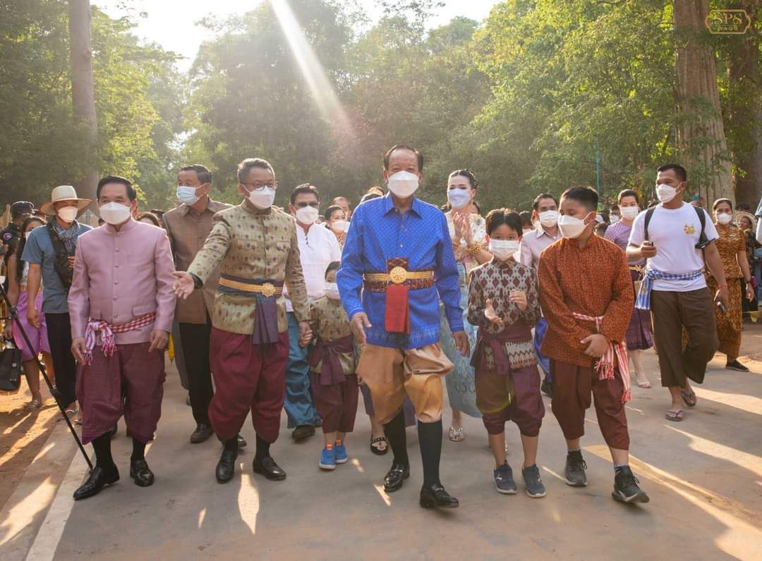 អ្នកទេសចរប្រមាណជាង ១០ម៉ឺននាក់ដើរកម្សាន្តតាមរមណីយដ្ឋាននានាក្នុងខេត្តសៀមរាប នាឱកាសបុណ្យចូលឆ្នាំថ្មីប្រពៃណីជាតិខ្មែរ