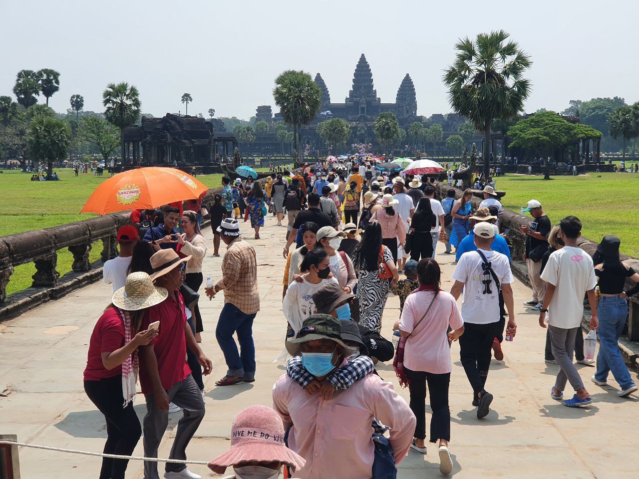 ក្នុងឱកាសចូលឆ្នាំថ្មីភ្ញៀវជាតិ អន្តរជាតិចូលមកខេត្តសៀមរាប ប្រមាណ ៤០ម៉ឺននាក់