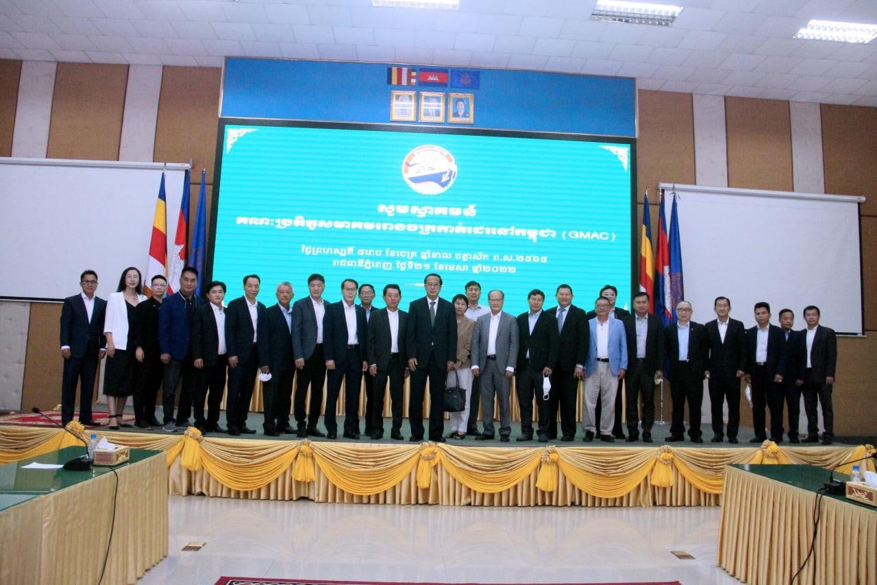នៅត្រីមាសដំបូងឆ្នាំនេះ កម្ពុជារកចំណូលបានជាងបី ពាន់លានដុល្លារពីការនាំ ចេញក្នុងវិស័យកាត់ដេរ