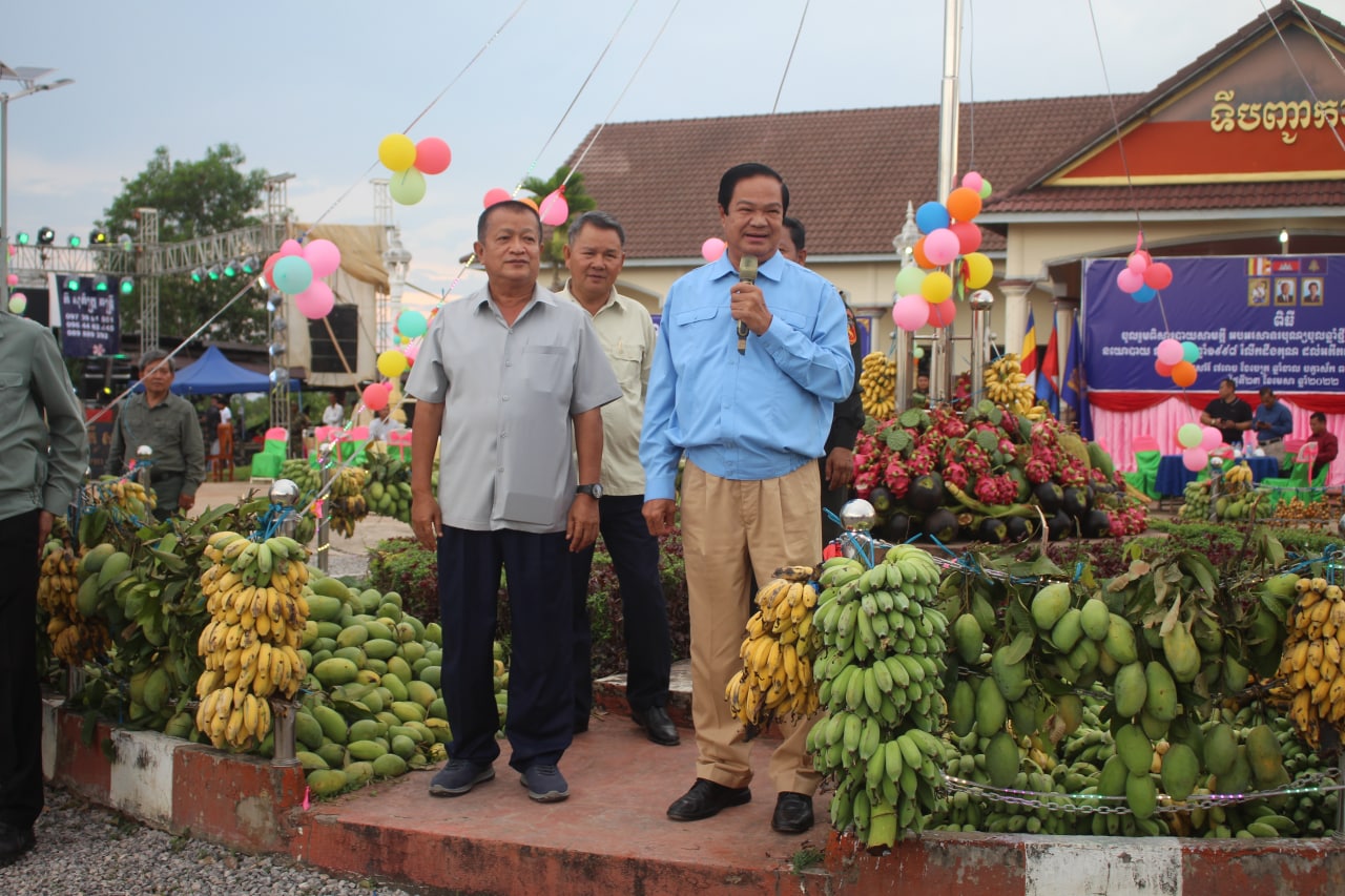 ឯកឧត្តមទេសរដ្ឋមន្ត្រី គន់ គីម ធ្វើការអំពាវនាវទៅកាន់បងប្អូនគ្រួសារអតីត យោធិនចូលនិវត្តន៍ និងពិការ ឲ្យបន្តបោះឆ្នោតជូនគណបក្សប្រជាជន នឹងគាំទ្របេក្ខភាពឯកឧត្តម ហ៊ុន ម៉ាណែត ជានាយករដ្ឋមន្ត្រីបន្ត!