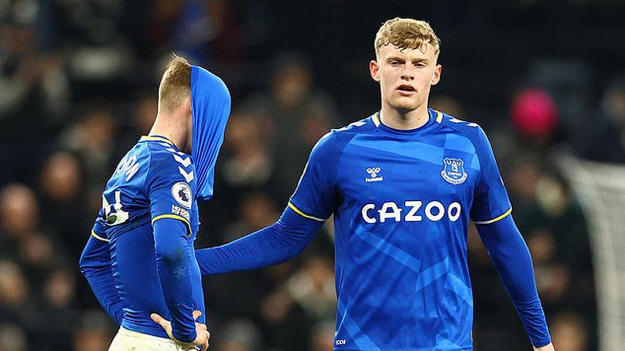 Man Utd ចង់នាំយកខ្សែការពារវ័យក្មេងម្នាក់របស់ Everton នៅរដូវក្តៅនេះ