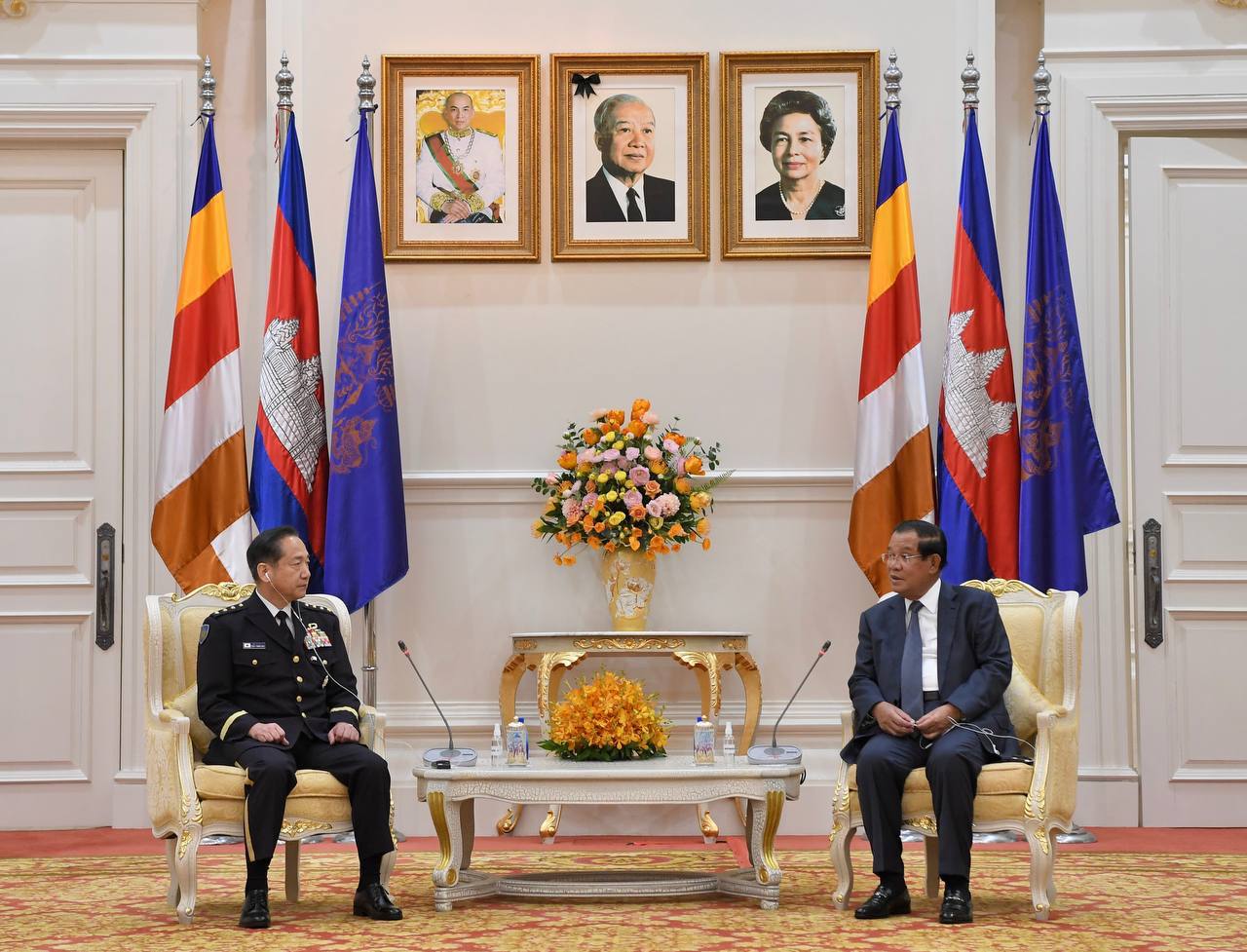 សម្ដេចតេជោ ហ៊ុន សែន អនុញ្ញាតឱ្យអគ្គសេនាធិការចម្រុះជប៉ុន ចូលជួបសម្ដែងការគួរសម និងពិភាក្សាការងារ នៅវិមានសន្តិភាព