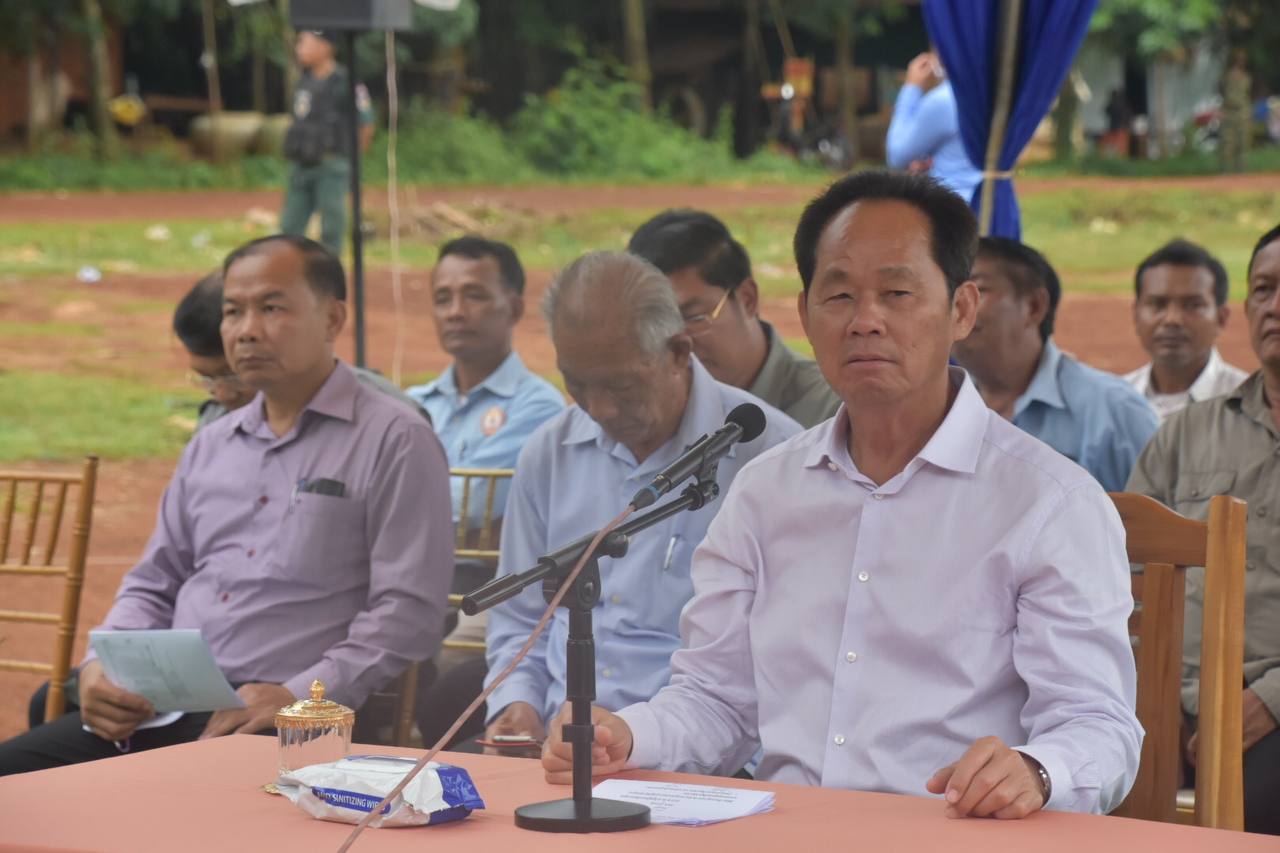 ឯកឧត្តម ឧបនាយករដ្ឋមន្ត្រី ជា សុផារ៉ា ចុះជួបសំណេះសំណាល ជាមួយប្រជាពលរដ្ឋ នៅឃុំរូង និងឃុំចាន់មូល