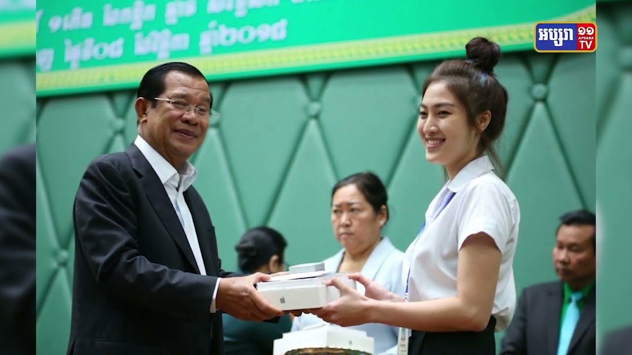 សម្តេចនាយករដ្ឋមន្ត្រីទទួលជួបសិស្សជាប់និទ្ទេស A ចំនួនជាង១ពាន់៧០០នាក់ (Video Inside)