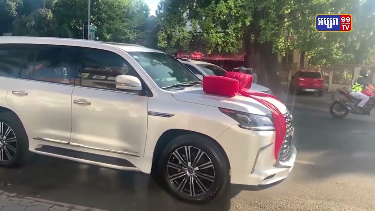 មេគយកម្ពុជា បានអះអាងថា យុទ្ធនាការបោសសម្អាតរថយន្តគ្មានពន្ធ ធ្វើឱ្យការរត់ពន្ធរថយន្តទាំងចង្កូតឆ្វេង និងស្តាំ ឈានដល់កម្រិតសូន្យ (Video Inside)