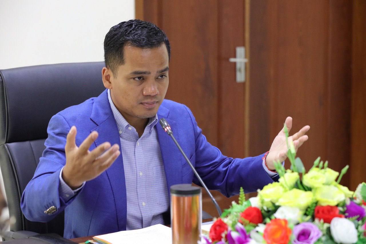 ឯកឧត្តម ស សុខា ៖ ការអញ្ជើញទៅប្រទេសបារាំង លើកនេះរបស់ សម្តេចក្រឡាហោមគឺដើម្បីពិនិត្យសុខភាព
