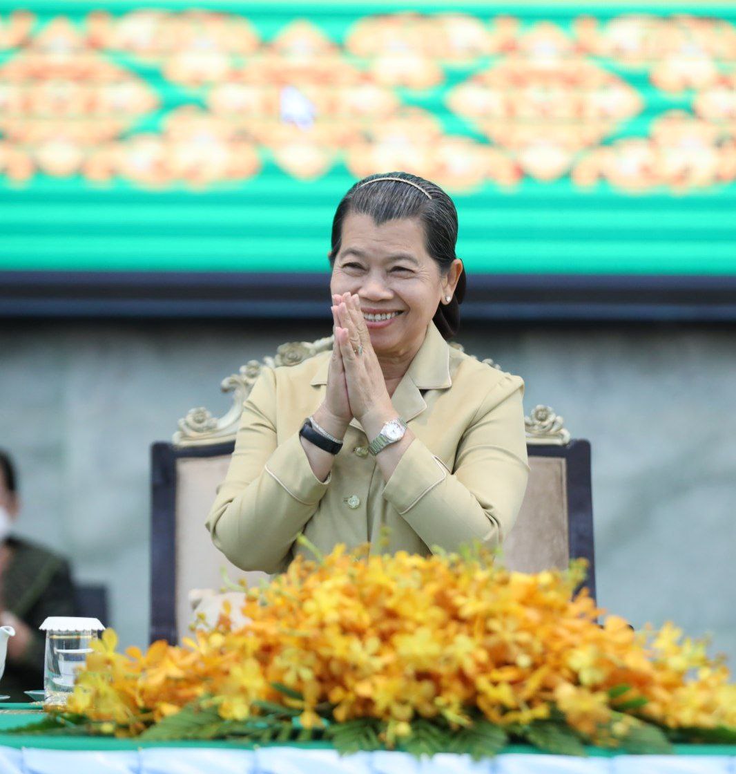 លោកជំទាវ កិត្តិសង្គហបណ្ឌិត ម៉ែន សំអន ៖ គ្រូពេទ្យ សិស្ស និស្សិត គ្រូបង្រៀន មានតួនាទីដ៏សំខាន់ចូលរួមចំណែកក្នុងការអភិវឌ្ឍន៍