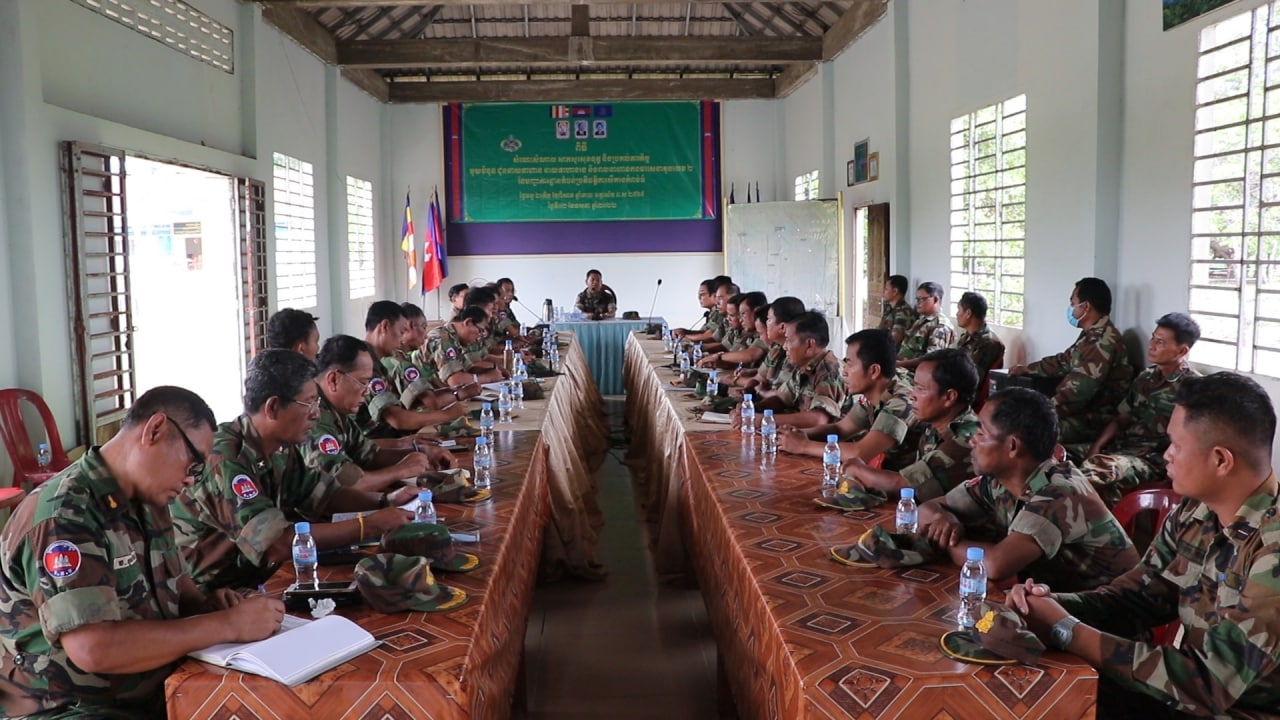 ឧត្ដមសេនីយ៍ទោសោម ស៊ុន ពង្រឹង តួនាទី ភារកិច្ចកងយោធពលខេមរភូមិន្ទ ប្រគល់ភារកិច្ចជូនយោធិននៅកងវរសេនាតូចលេខ២