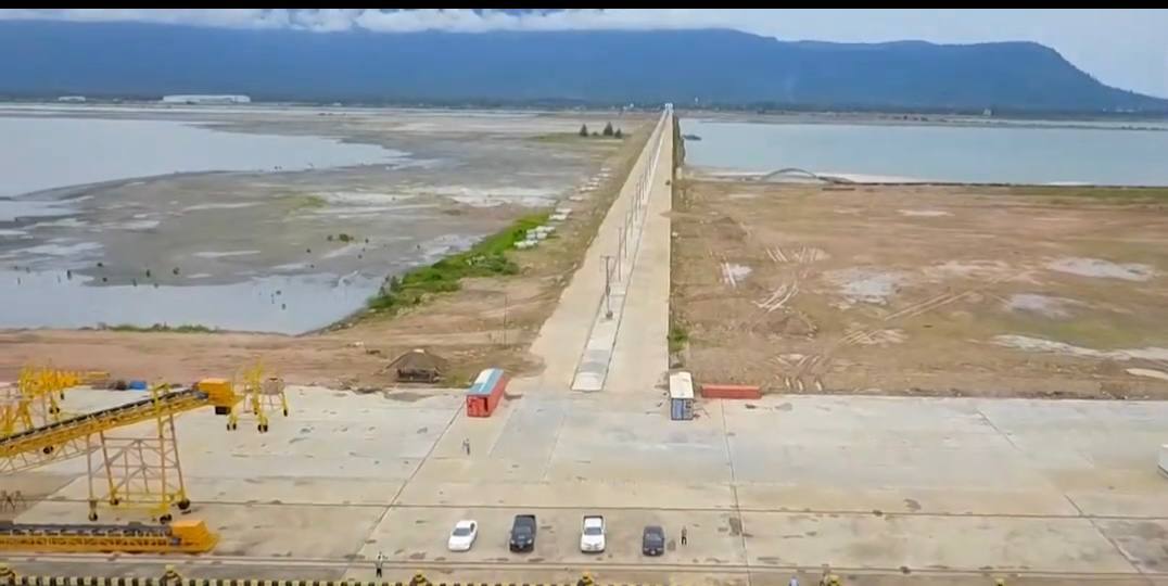 កំពង់ផែពហុបំណងខេត្តកំពត ដែលមានការវិនិយោគជាង មួយពាន់លានដុល្លារ នឹងចាប់ផ្តើមសាងសង់ នៅថ្ងៃទី៥ ឧសភា