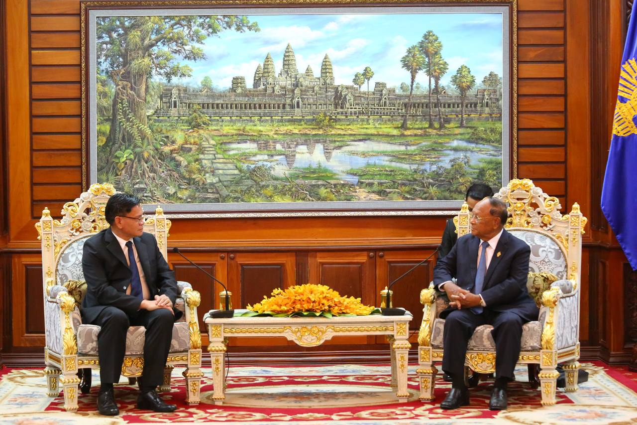 សម្តេចអគ្គមហាពញាចក្រី ហេង សំរិន អនុញ្ញាតឱ្យឯកអគ្គរដ្ឋទូតថ្មីប្រទេសឡាវចូលជួបសម្តែងការគួរសម