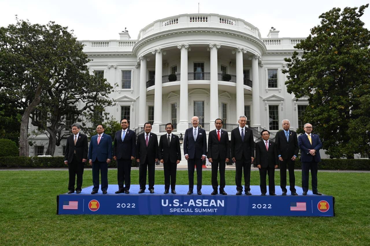 ប្រធានាធិបតីអាមេរិក Joe Biden និយាយទៅកាន់សម្តេចតេជោ៖ “សូមចូលរួមមរណទុក្ខចំពោះបងប្រុសរបស់ឯកឧត្តម”
