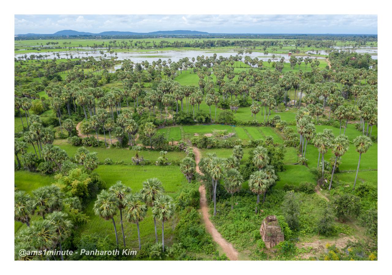 នៅភូមិត្នោតជុំ ស្រុកបារាយណ៍