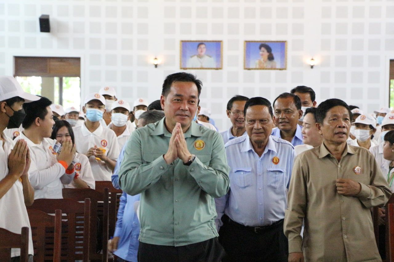 សមាជិកថ្មីក្នុងសង្កាត់កំពង់ចាម សង្កាត់សំបួរមាស ជិត ១,៥០០នាក់ ប្ដេជ្ញាទៅចូលរួមបោះឆ្នោតឱ្យបានគ្រប់ៗគ្នា