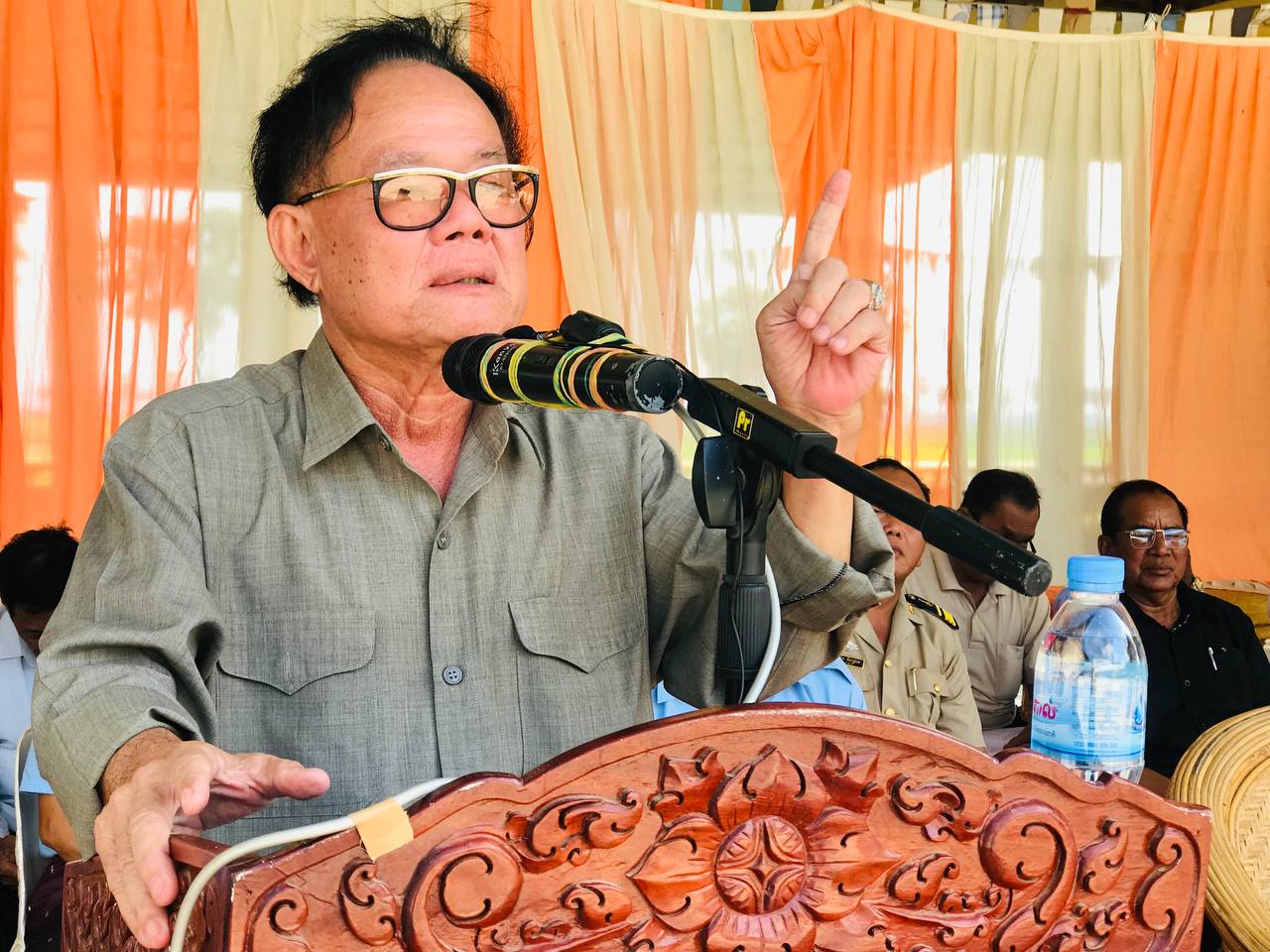 ឧកញ៉ា ឡូង ហ៊ឹង ទទួលសមាជិកបន្ថែមចំនួន​ ៣៥រូប មកពីគណៈបក្សផ្សេងសូមចូលរួមរស់ជាមួយគណៈបក្សប្រជាជននៅឃុំទងត្រឡាច ស្រុកស្រីសន្ធរ ខេត្តកំពង់ចាម