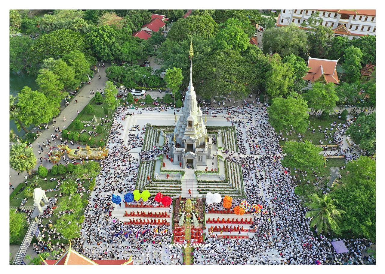ទស្សនារូបភាព៖ ពិធីបុណ្យវិសាខបូជានៅវត្តនិគ្រោធវ័ន ហៅគល់ទទឹង