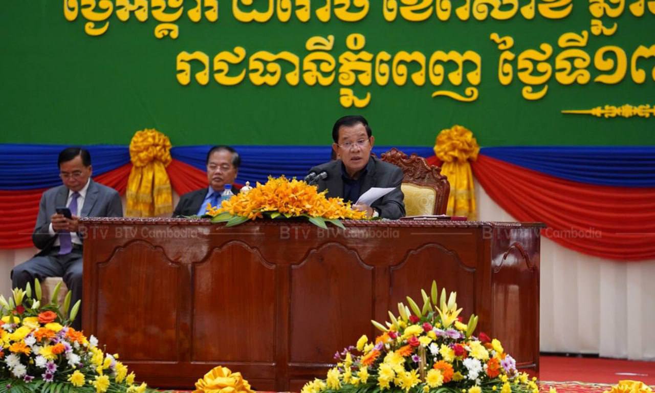 សម្តេចតេជោ ហ៊ុន សែនថ្លែងថា ក្រុមគ្រូពេទ្យ TYDA ត្រូវបង្កើនប្រសិទ្ធភាពការងារ និងពង្រឹងខ្លួនធ្វើជាគំរូ ឱ្យសមនឹងការប្រសិទ្ធនាមរបស់ប្រជាពលរដ្ឋថា ជាកងទ័ពអាវ-ស