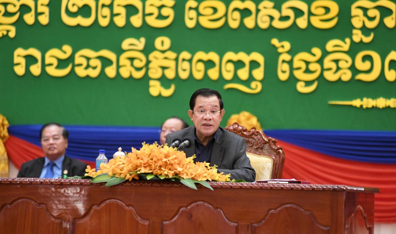 សម្តេចតេជោ ហ៊ុន សែន ថ្លែងថា រាល់អ្នកដំណើរ ដែលចូលមកកម្ពុជាពីបរទេស គឺនៅតែជាអ្នកដែលចាក់វ៉ាក់សាំងរួចដដែល