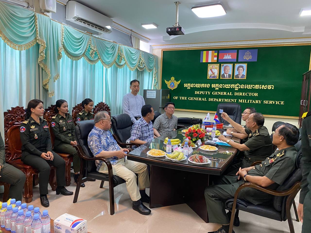 ឯកឧត្តម សៅ សារឿន ជួបសវនាការជាមួយអង្គការ AGM កូរ៉េ លើកការងារបណ្តុះបណ្តាល ធនធានមនុស្សក្នុងកងយោធពលខេមរភូមិន្ទ