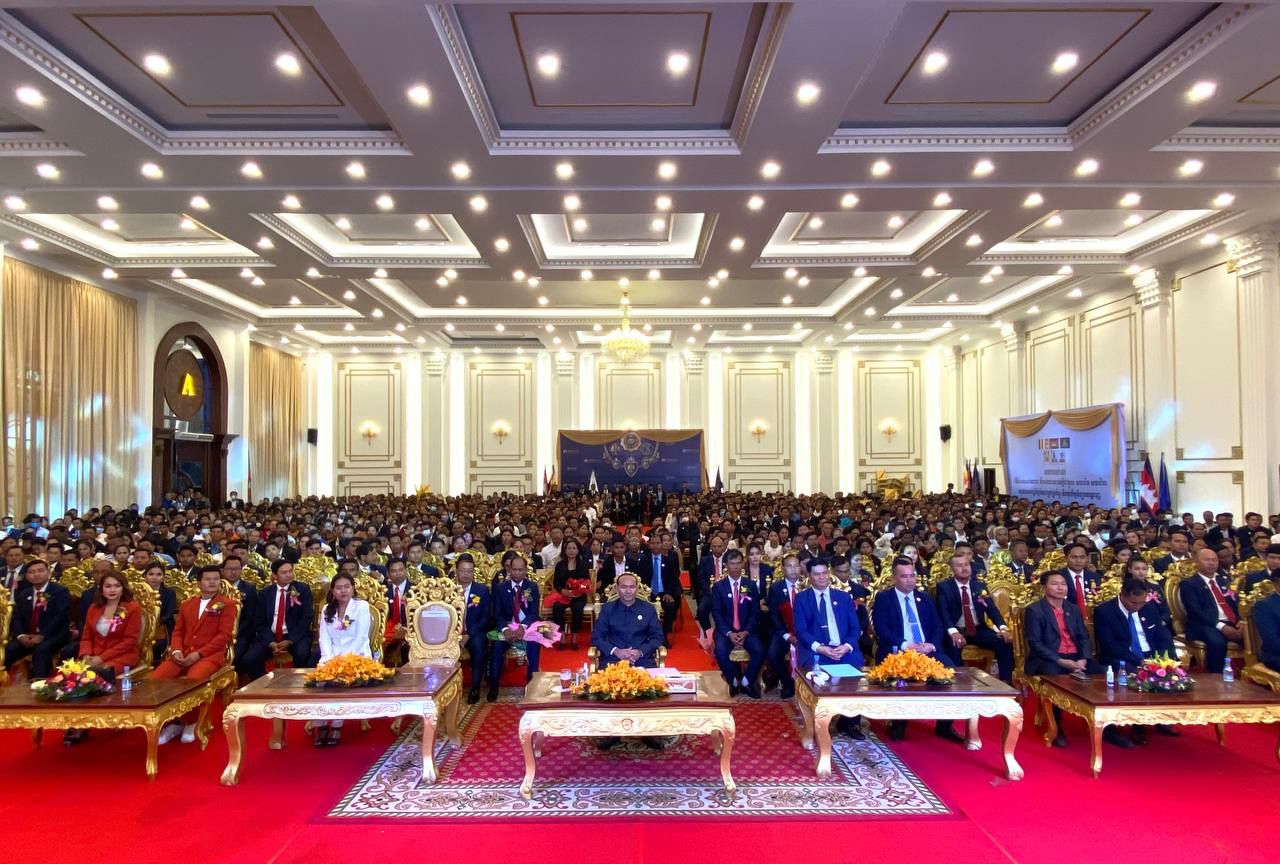 សមាគម សហពន្ធ័ធុរកិច្ចទីផ្សារបណ្តាញកម្ពុជា សំណូមពរ ដល់ក្រុមហ៊ុន ត្រូវគោរពច្បាប់និងផ្តល់ទំនុកចិត្តដល់អតិថិជន