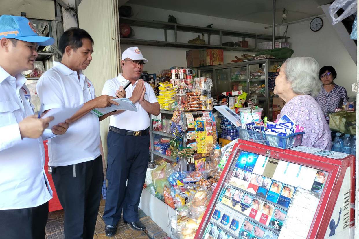ឯ.ឧ ណុប ចាន់ណារិន្ទ និងបេក្ខជនឈរឈ្មោះបោះឆ្នោតក្រុមប្រឹក្សាសង្កាត់ផ្សារថ្មី១ បន្តចុះជួបពលរដ្ឋ ក្នុងពេលយុទ្ធនាការ