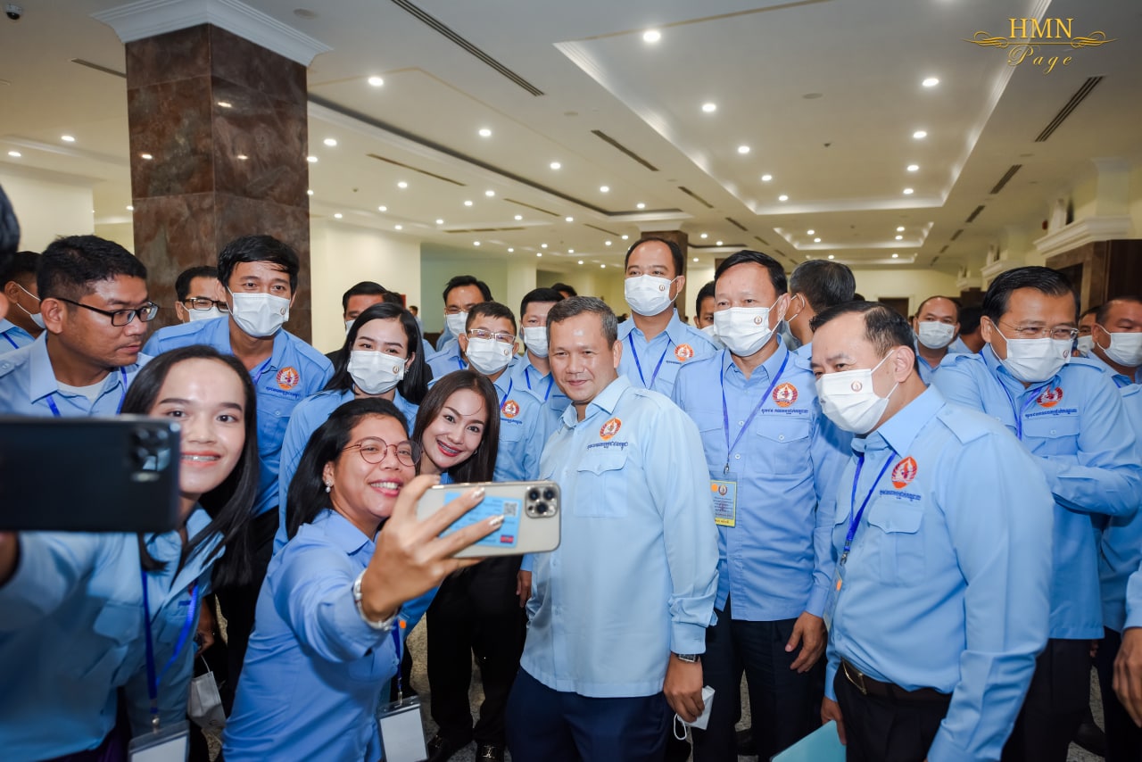 មន្ត្រី គណបក្សប្រជាជនកម្ពុជា បានខិតខំយកចិត្តទុកដាក់បម្រើប្រជាពលរដ្ឋតាមមូលដ្ឋានជាប់ប្រចាំដូចជាភ្លៀងរលឹម