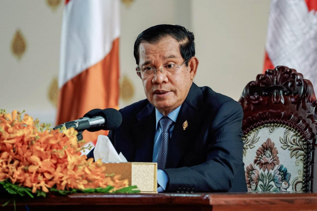 សារសំឡេងពិសេសសម្តេចតេជោ ហ៊ុន សែន អំពាវនាវឱ្យប្រជាពលរដ្ឋបន្តអនុវត្តវិធានការសុខាភិបាលនិងទៅទទួលយកការចាក់ វ៉ាក់សាំងដូសជំរុញ ដើម្បីពង្រឹងភាពស៊ាំក្នុងសហគមន៍និងទប់ស្កាត់ការរីករាលដាលឡើងវិញនៃជំងឺកូវីដ-១៩!