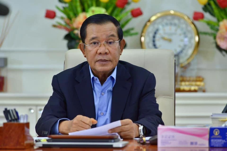 សម្តេចតេជោ ហ៊ុន សែន ផ្ញើសារពិសេសជូនជនរួមជាតិ ដោយអំពាវនាវឱ្យប្រជាពលរដ្ឋប្រុងប្រយ័ត្នខ្ពស់ ព្រោះករណីកូវីដ១៩ កើតឡើងសារជាថ្មីនៅក្នុងប្រទេស