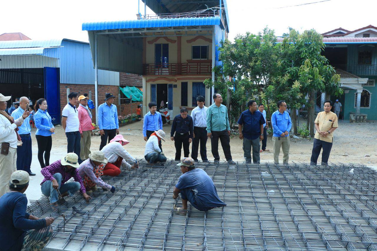 ការរដ្ឋានផ្លូវបេតុង ប្រវែងជាង ៥០០០ម៉ែត្រ នៅសង្កាត់ចំនួន២ ក្នុងក្រុងសិរីសោភ័ណ ត្រូវបានបើកដំណើការសាងសង់ជាផ្លូវការ