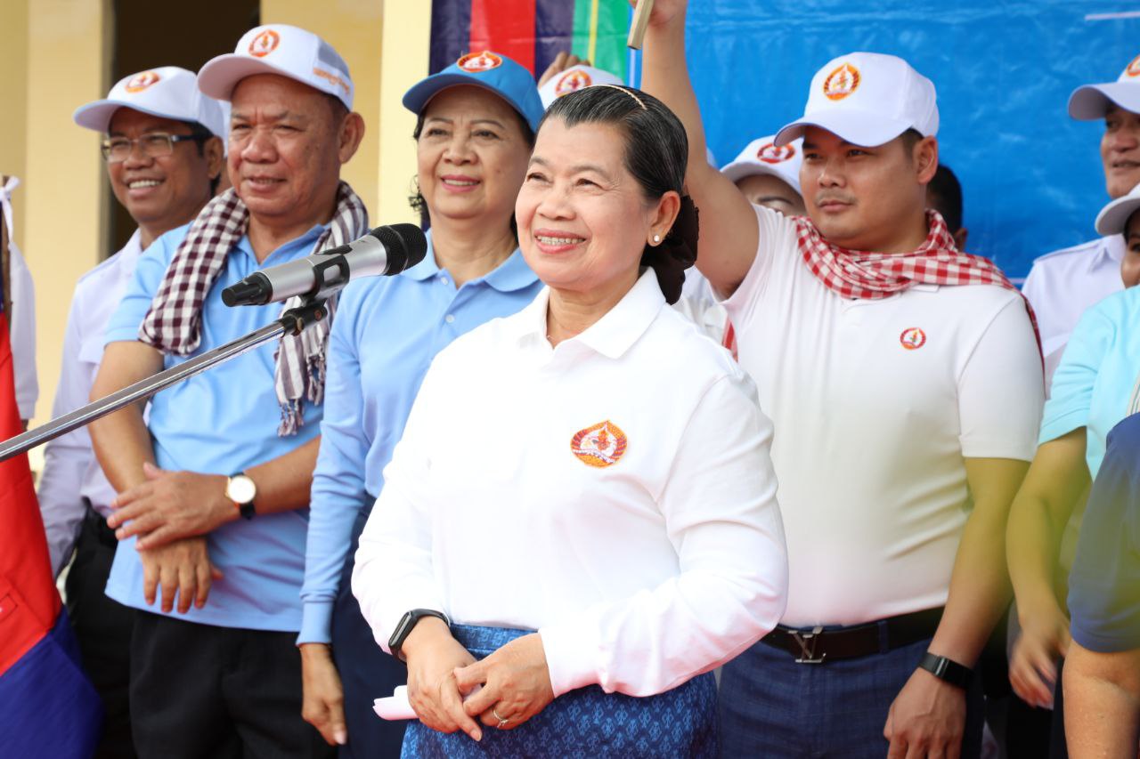លោកជំទាវកិត្តិសង្គហបណ្ឌិត ម៉ែន សំអន អញ្ជើញបិទយុទ្ធនាការឃោសនាបោះឆ្នោតជ្រើសរើសក្រុមប្រឹក្សាឃុំ សង្កាត់ អាណត្តិទី៥ ឆ្នាំ២០២២ នៅខេត្តស្វាយរៀង